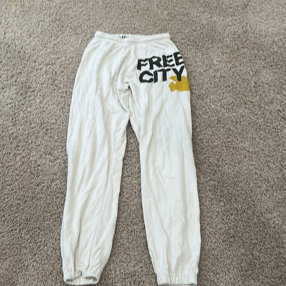 Free city sweatpants